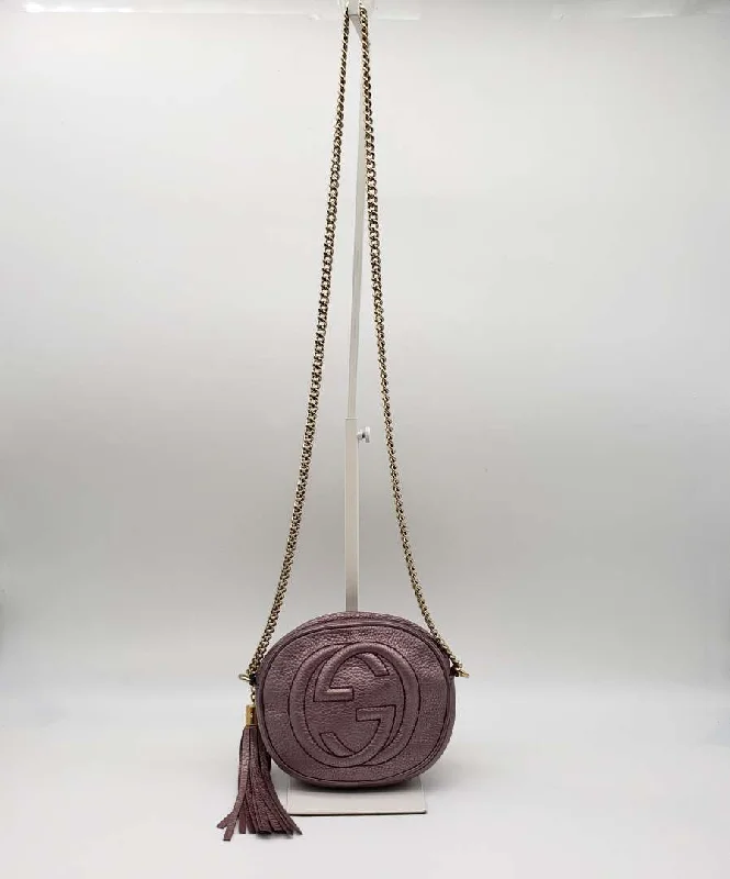 Women Gucci tote bags in GG Supreme canvas for a branded feelGucci GG Soho Small Crossbody Bag