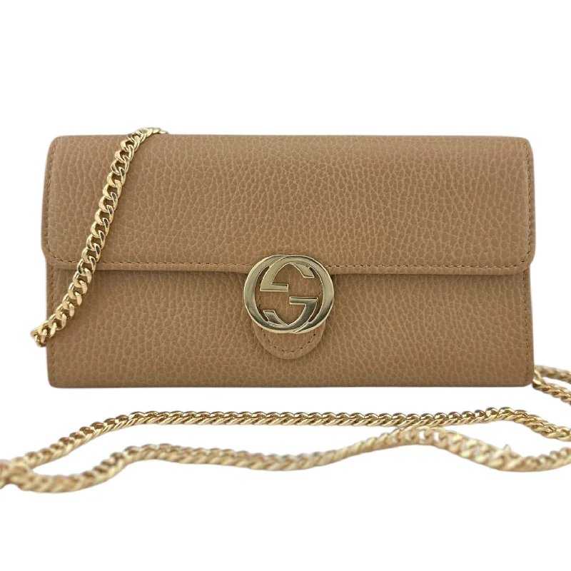 Women Gucci Sylvie bags with a detachable ribbon detailGUCCI Beige Pebbled Calfskin Interlocking GG Logo  Leather Wallet with added Chain