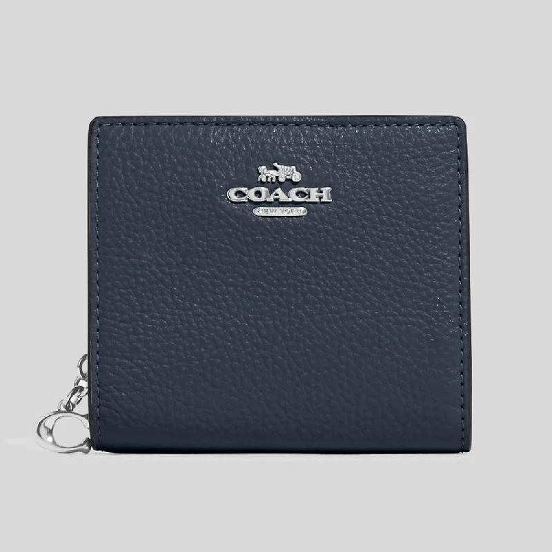 Coach crossbody bags with a detachable coin purse for added functionalityCOACH Snap Wallet Denim C2862