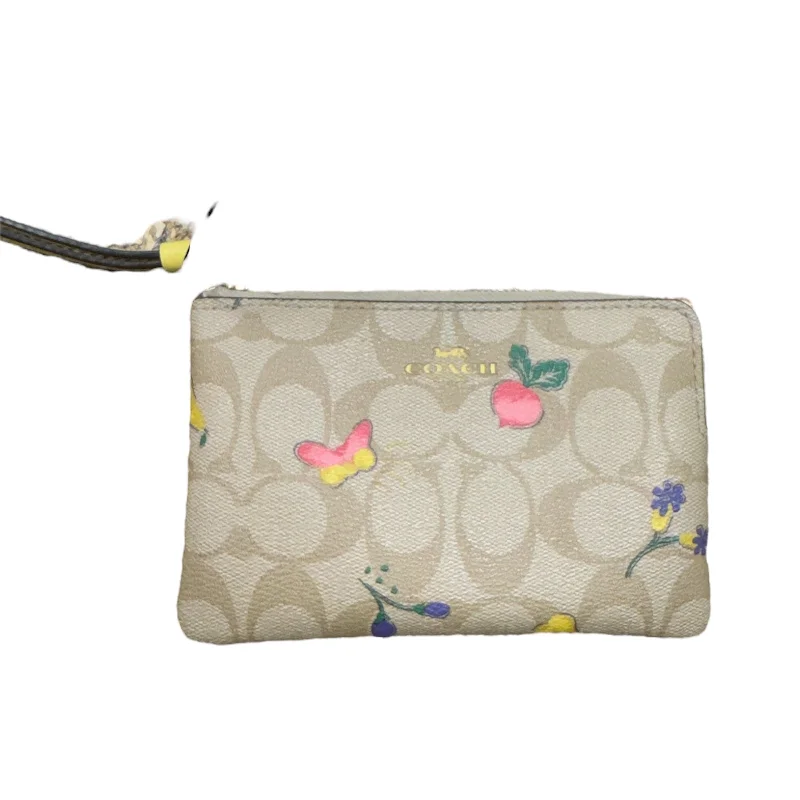 Ladies Coach Rogue bags with a star - shaped charm for a playful touchWristlet Designer By Coach, Size: Small