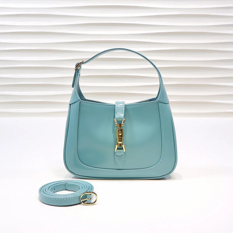 Ladies Gucci shoulder bags with a magnetic - closure flapBC - GUCCI BAG - 007