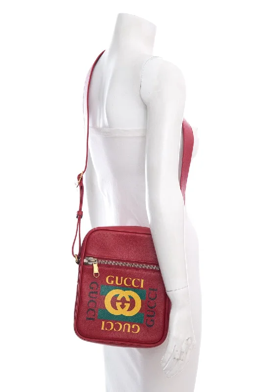 Ladies Gucci Dionysus bags with a star - shaped charmGucci Red Print Messenger Cross-Body