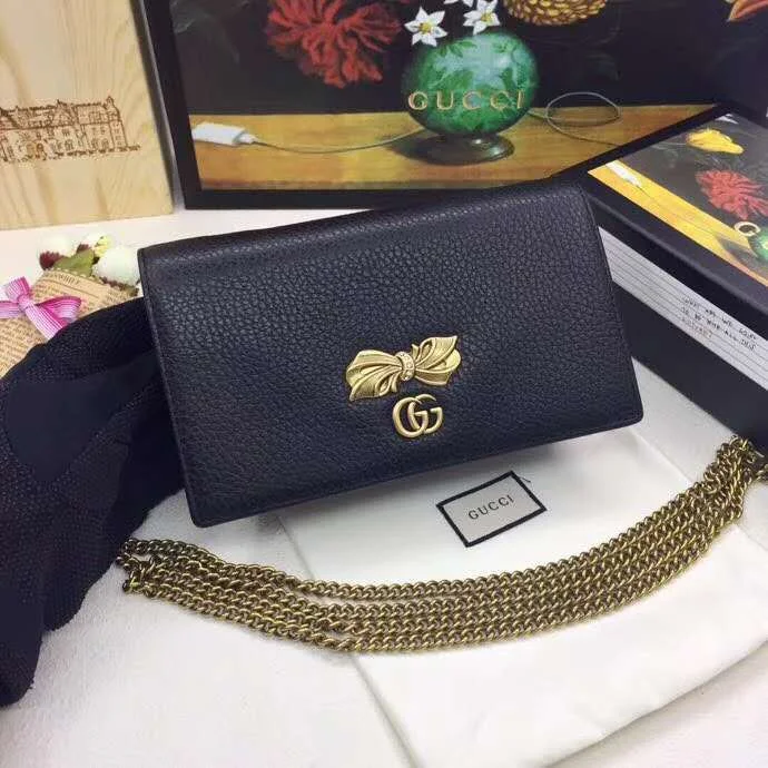 Ladies Gucci handbags with a detachable coin purse insideGucci Bags