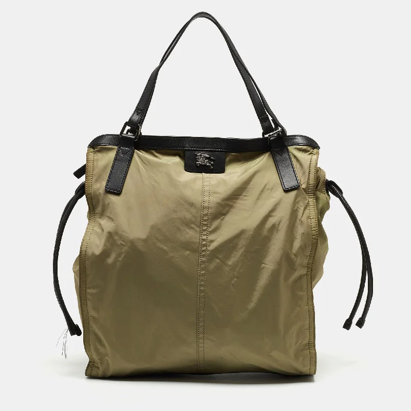 Customizable Burberry Bags with Personalized CharmsMilitary Green Nylon and Leather Buckleigh Tote