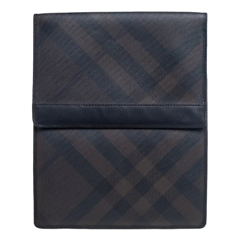 Burberry Bags with Signature Check Pattern in New ShadesDark Brown/Black Smoke Check PVC iPad Cover