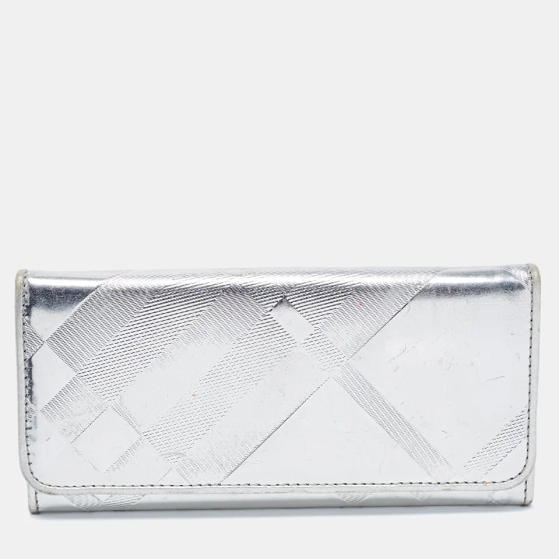 Light - Colored Burberry Bags for Spring and SummerSilver Patent And Leather Long Bifold  Wallet