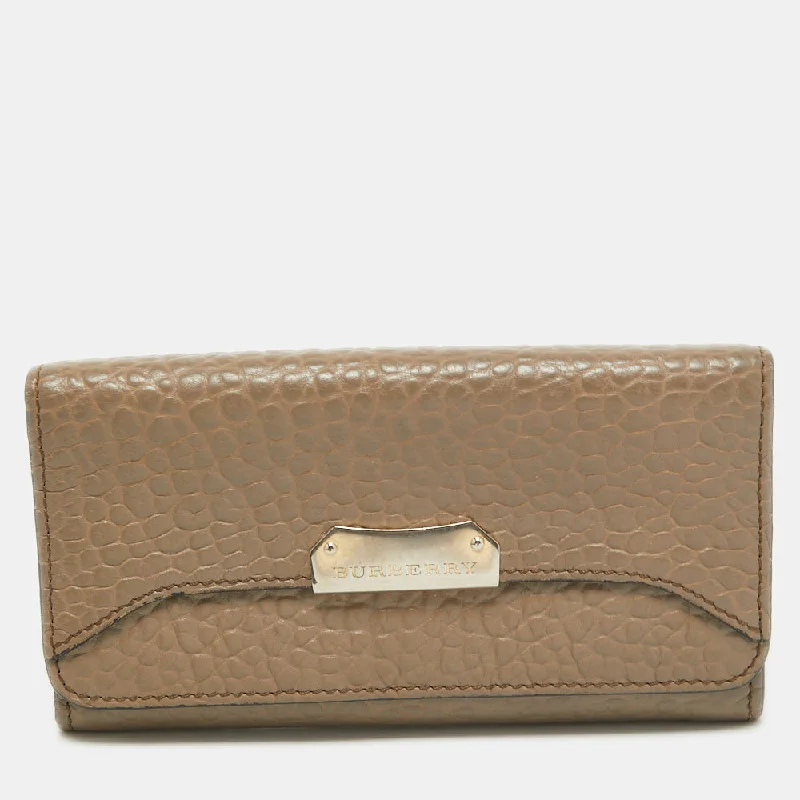 Elegant Burberry Clutch Bags for Formal EventsBeige Leather Flap Continental Wallet