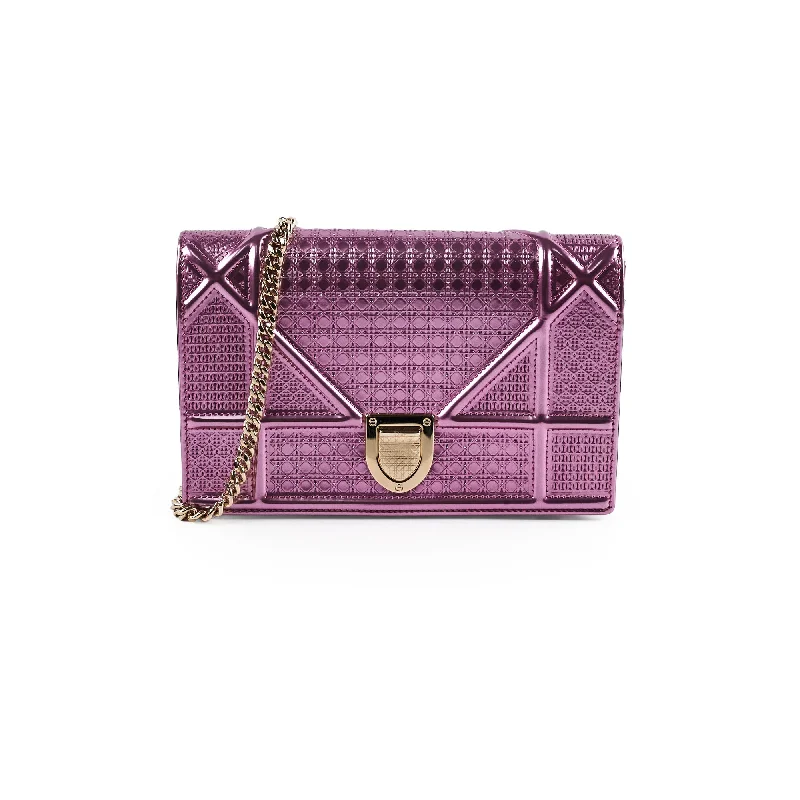 Christian Dior Saddle bags with a studded trim for a bold lookChristian Dior Diorama Wallet on chain WOC Pink Metallic