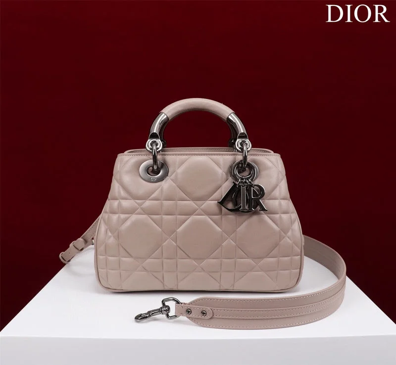 Christian Dior Saddle bags with a distressed leather finishBC - Dior Bags - 1185