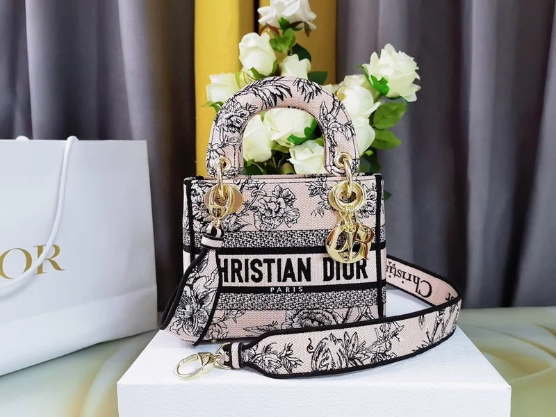 Christian Dior Saddle bags with a distressed leather finishChristian Dior  Bags - 2796