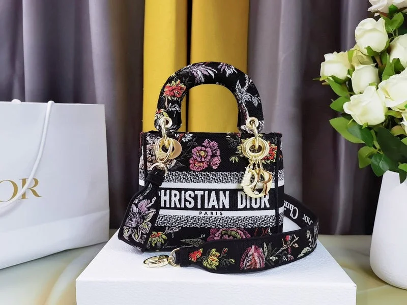 High - fashion Christian Dior bags with a geometric patternChristian Dior  Bags - 2805