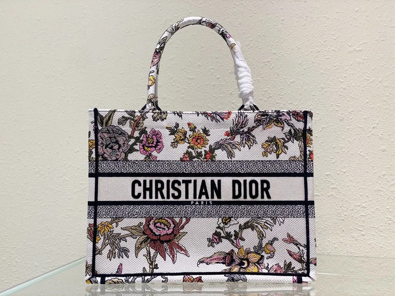 Christian Dior handbags with a back - pocket for quick storageChristian Dior  Bags - 3285