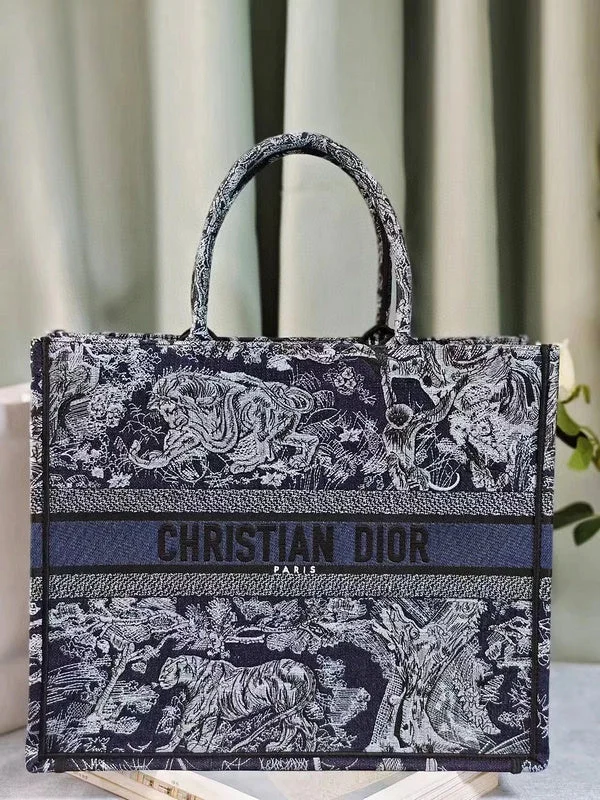 Stylish Christian Dior shoulder bags with a tassel - adorned zipperChristian Dior  Bags - 338