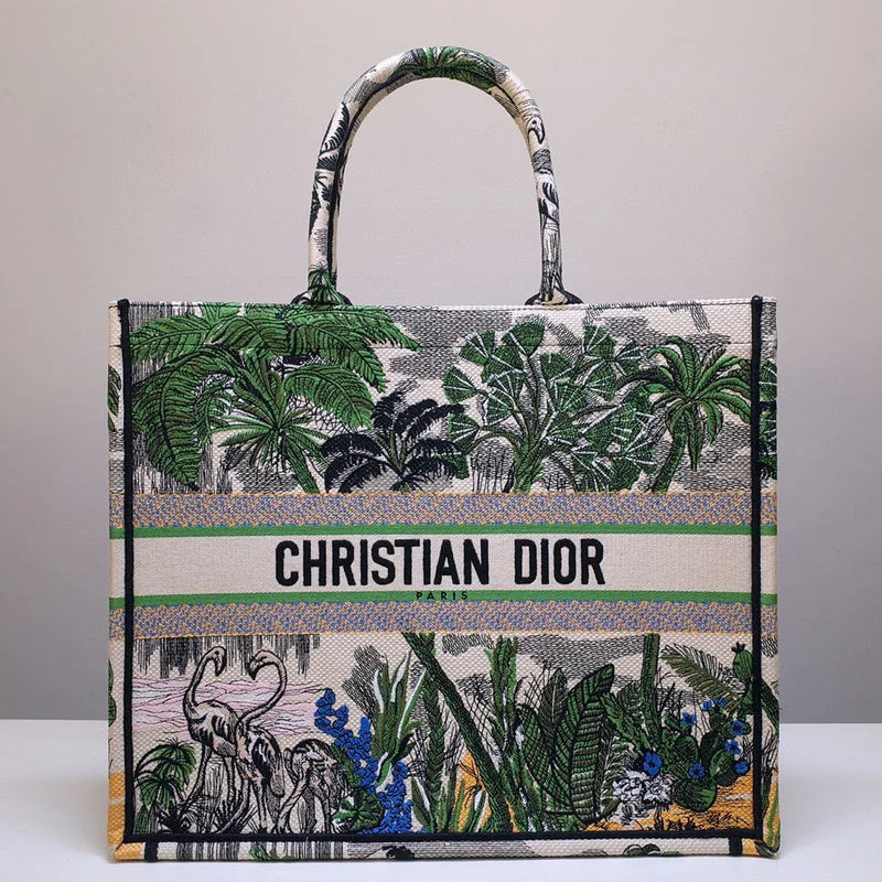 Christian Dior Saddle bags with a patent leather finish for a shiny lookChristian Dior  Bags - 3390