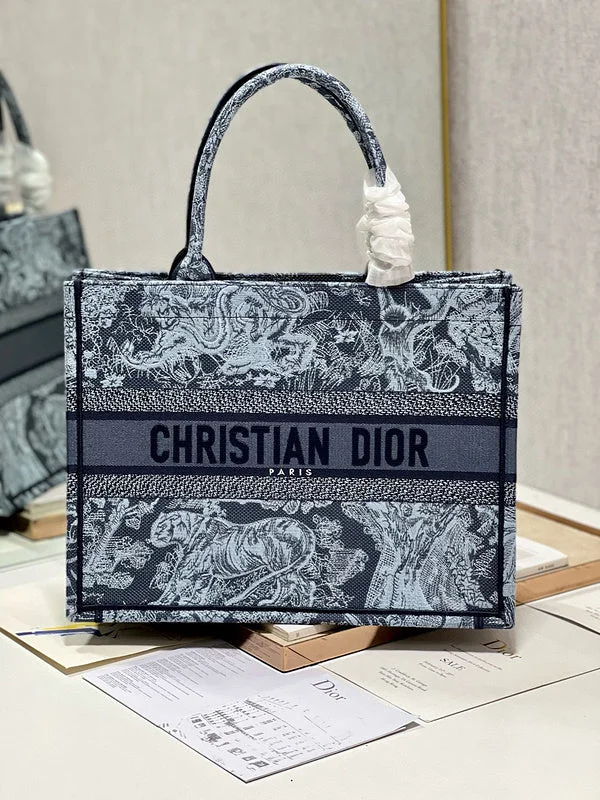 Stylish Christian Dior shoulder bags with a tassel - adorned zipperChristian Dior  Bags - 340