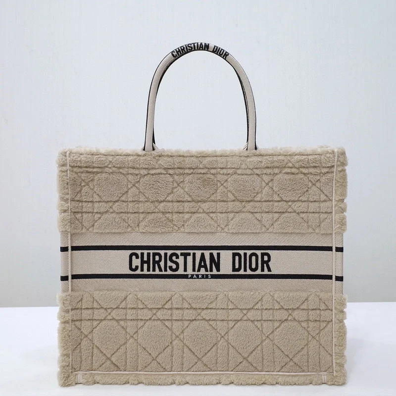 Stylish Christian Dior shoulder bags with a tassel - adorned zipperChristian Dior  Bags - 4068