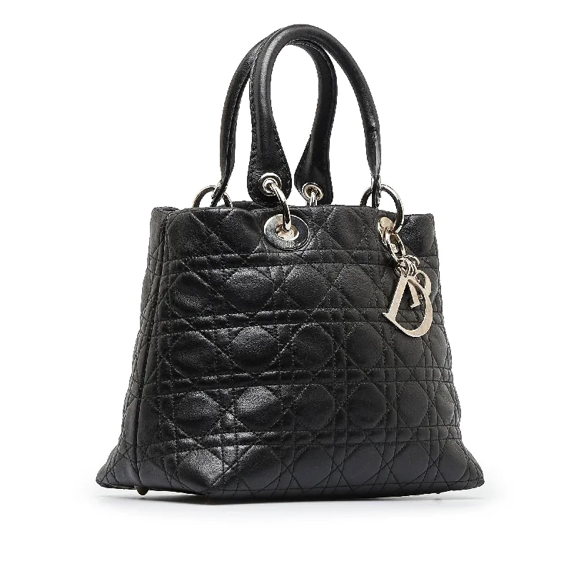 Christian Dior bags with a quilted pattern and gold - toned hardwareDior Cannage Lady Dior Soft (8po5AE)