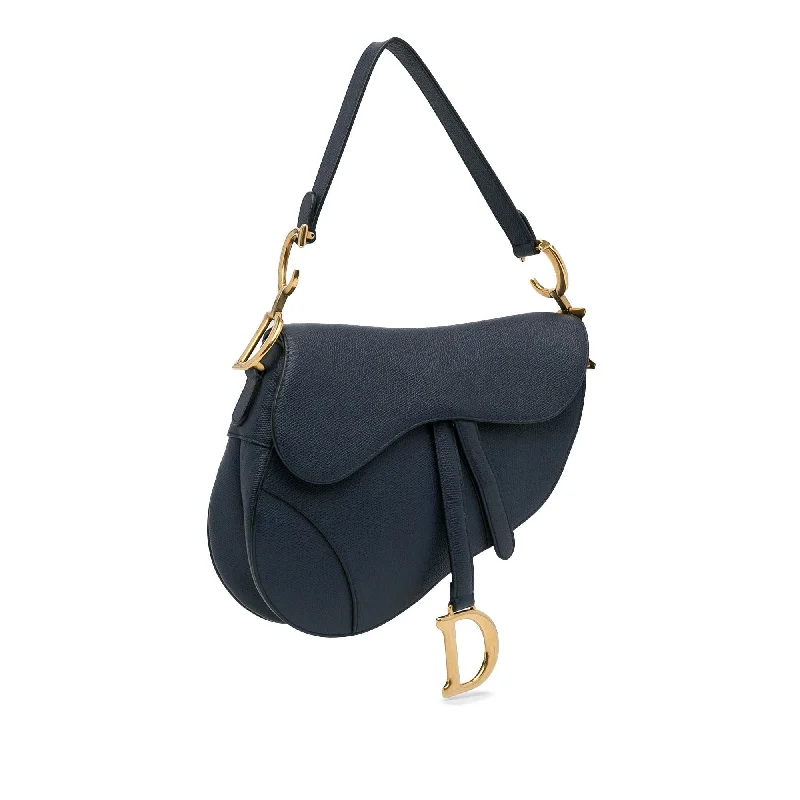 Fashion - forward Christian Dior tote bags for the modern womanDior Grained Saddle Bag (er5tl1)