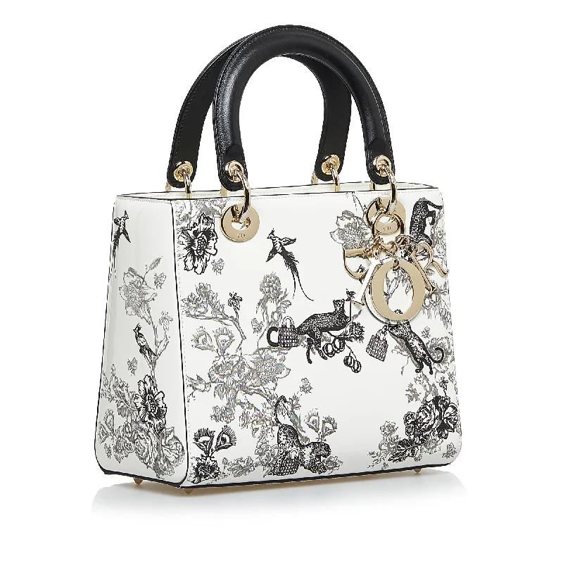 Christian Dior tote bags with a printed Dior logo on the frontDior Medium Patent Toile de Jouy Lady Dior (SHG-yRdCAm)