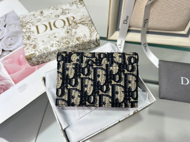 Christian Dior handbags with a detachable mirror for on - the - go touch - upsWF - Dior Bag - 067