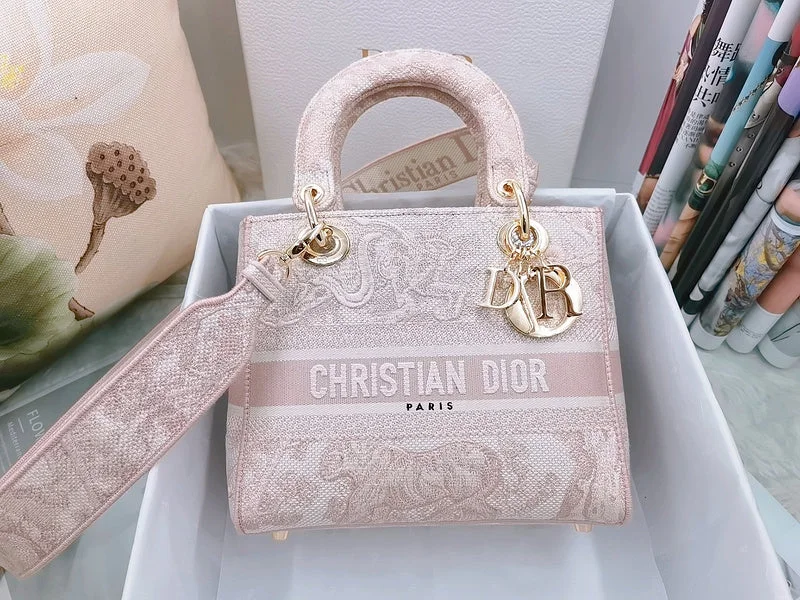 Christian Dior Saddle bags with a studded trim for a bold lookWF - Dior Bags - 399